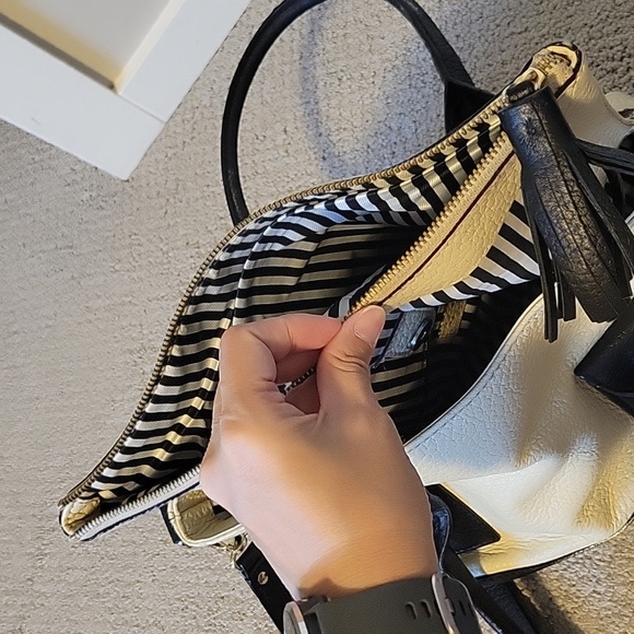 Kate Spade Leather purse - Picture 6 of 9